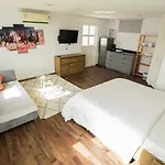Al Jumooh Farmhouse